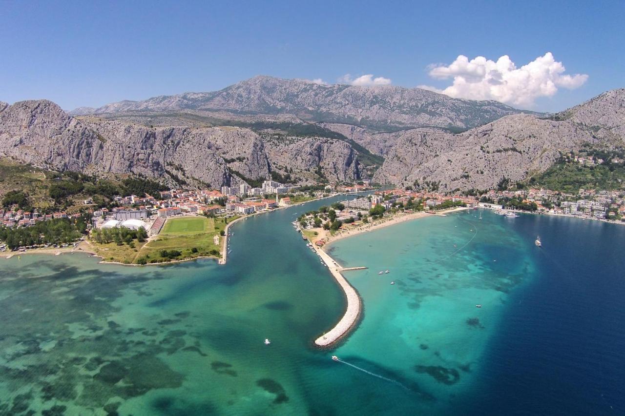 Apartments With A Parking Space Omis - 2745 Omiš Exterior foto