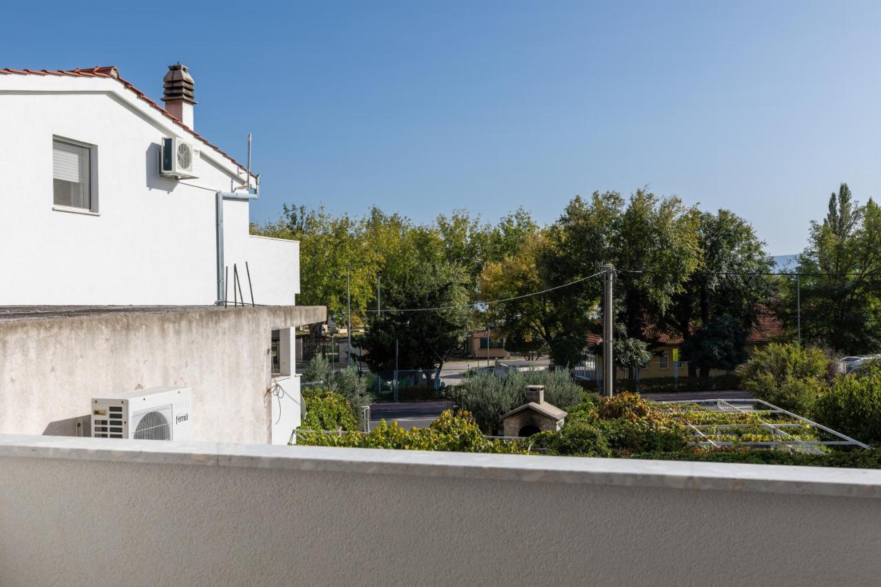 Apartments With A Parking Space Omis - 2745 Omiš Exterior foto