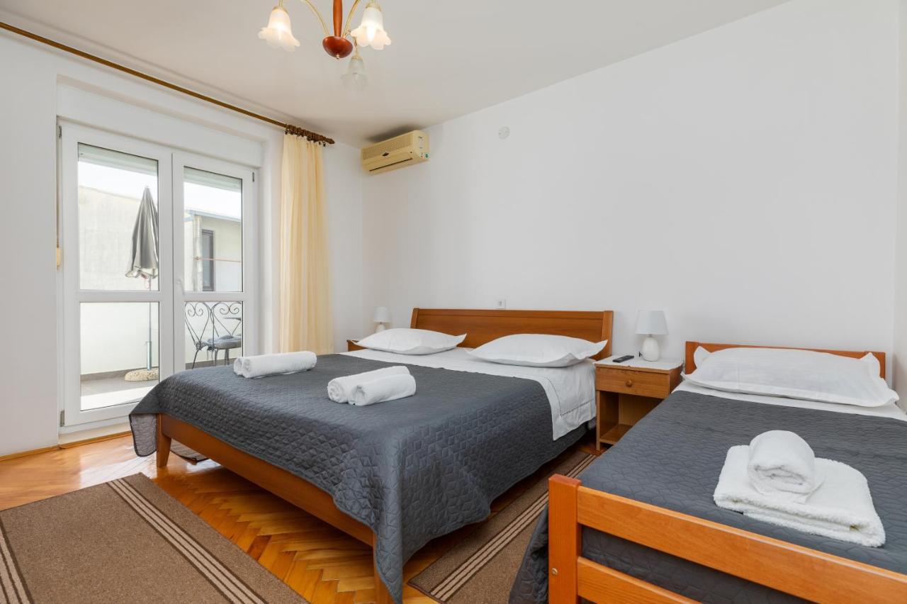 Apartments With A Parking Space Omis - 2745 Omiš Exterior foto