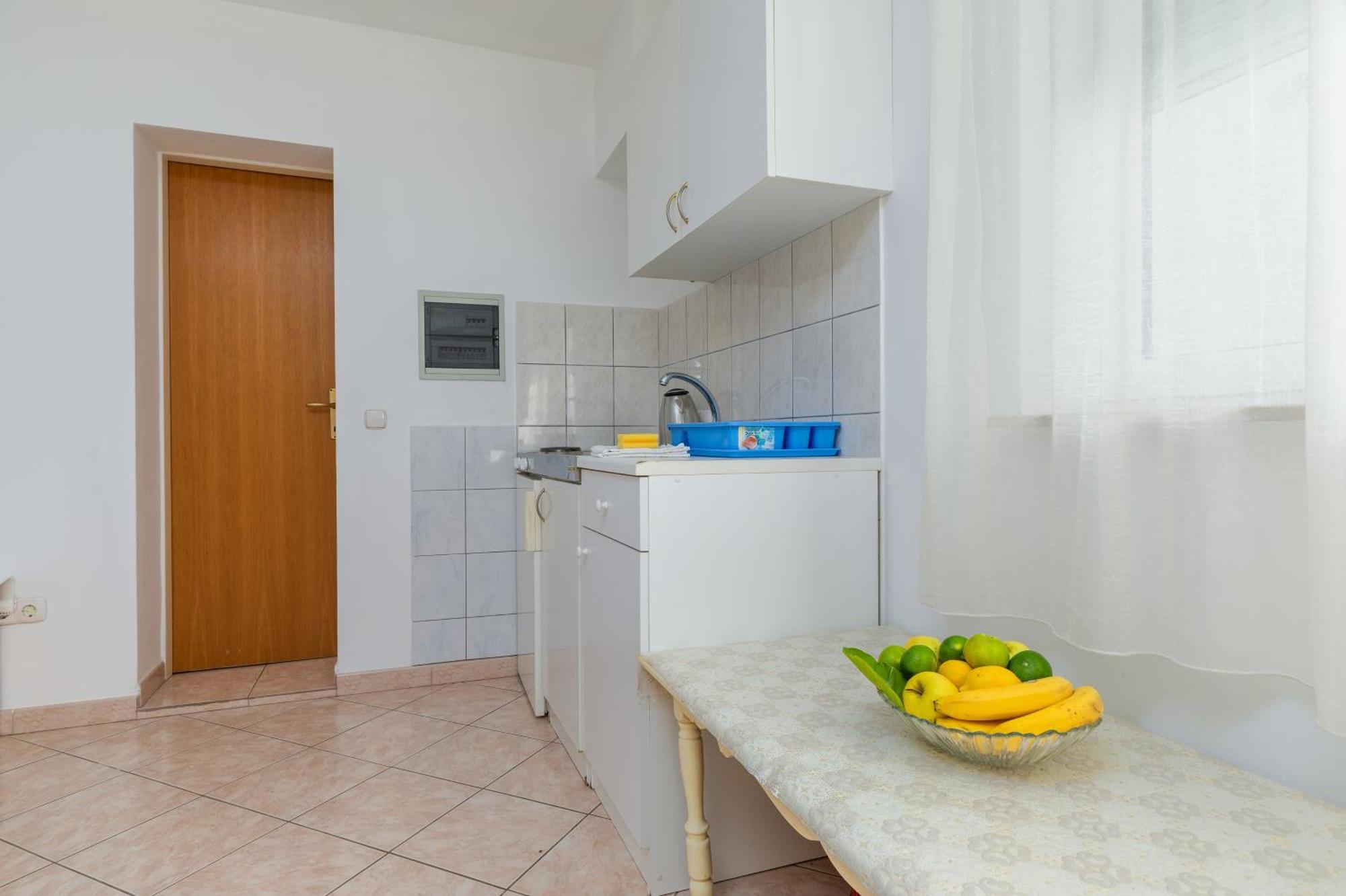 Apartments With A Parking Space Omis - 2745 Omiš Quarto foto