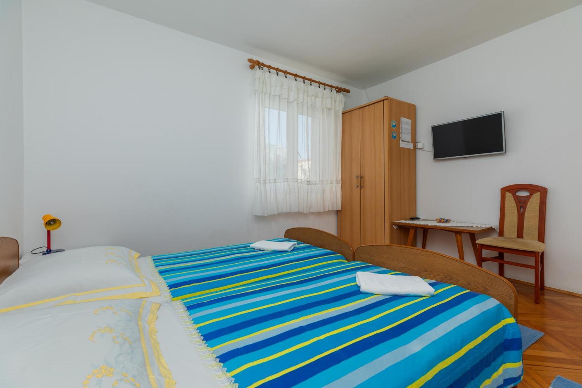 Apartments With A Parking Space Omis - 2745 Omiš Quarto foto