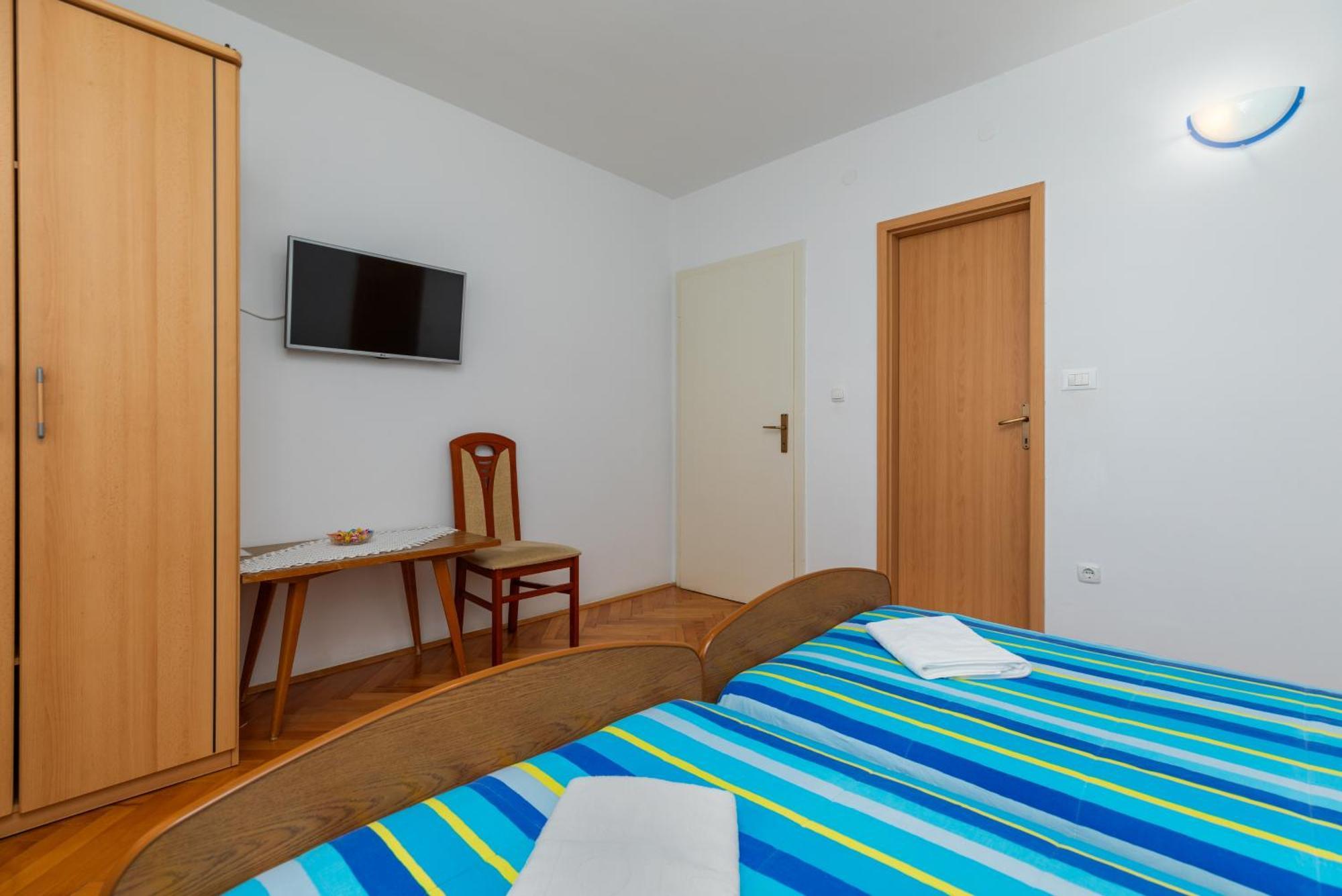 Apartments With A Parking Space Omis - 2745 Omiš Quarto foto
